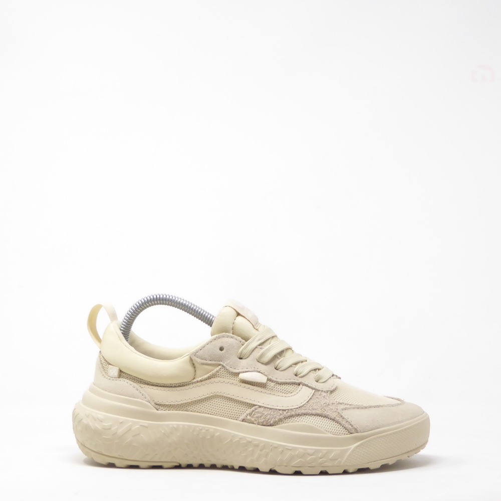 NEW Vans Women UltraRange Neo VR3 MTE Beige Lace Up Suede Mesh Size 7.5